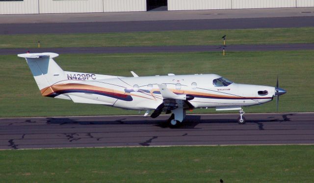 Pilatus PC-12 (N429PC) - Landing OXC