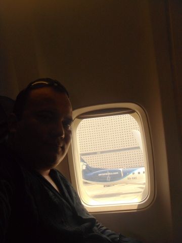 — — - embraer 145 outside