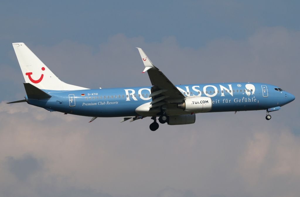 Boeing 737-800 (D-ATUI)