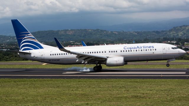 Boeing 737-800 (HP-1724CMP)