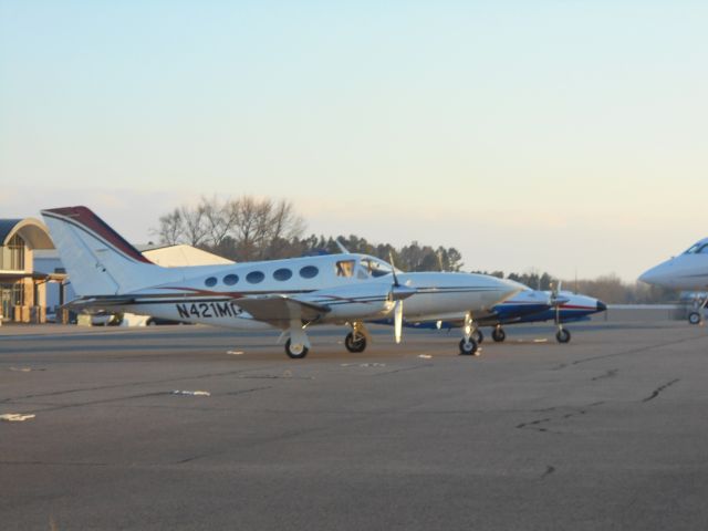 Cessna 421 (N421MQ)