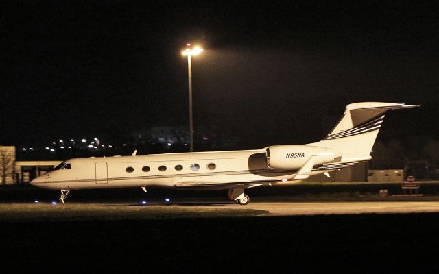 Gulfstream Aerospace Gulfstream V (N95NA) - nasa g-v n95na arriving in shannon tonight 23/3/17.