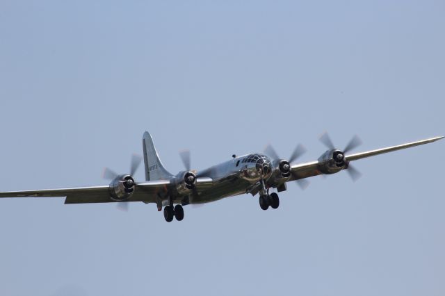 Boeing B-29 Superfortress — - Doc making right traffic in the pattern at Appleton International.  