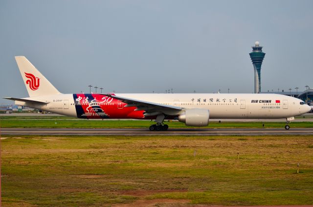 BOEING 777-300ER (B-2047)