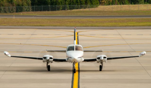 Cessna 402 (N4169G)