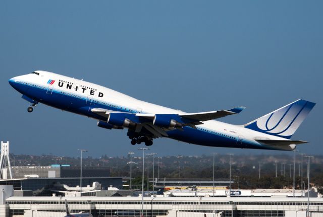 Boeing 747-400 (N120UA) - Sydney, 12 Oct 2010