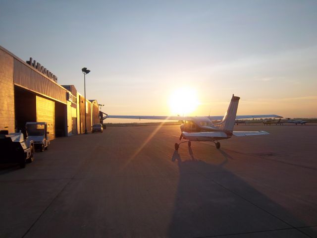 Cessna Centurion (N6184C)