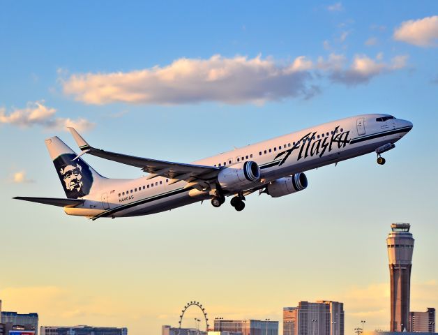 Boeing 737-900 (N440AS) - N440AS Alaska Airlines 2013 Boeing 737-900 - cn 41705 / ln 4675 - Split Scimitar Wingletsbr /br /Las Vegas - McCarran International Airport (LAS / KLAS)br /USA - Nevada February 27, 2015br /Photo: Tomás Del Coro