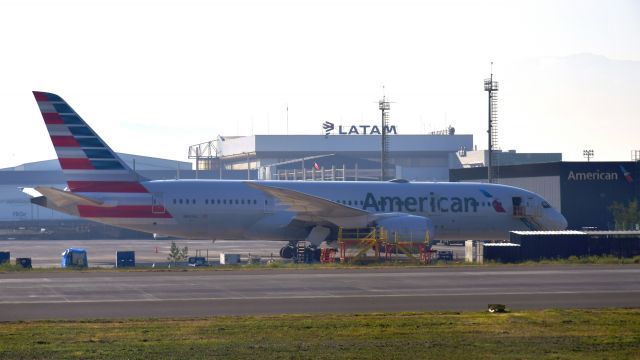 Boeing 787-8 (N803AL) - American Airlines Boeing 787-8 Dreamliner N803AL in Santiago 