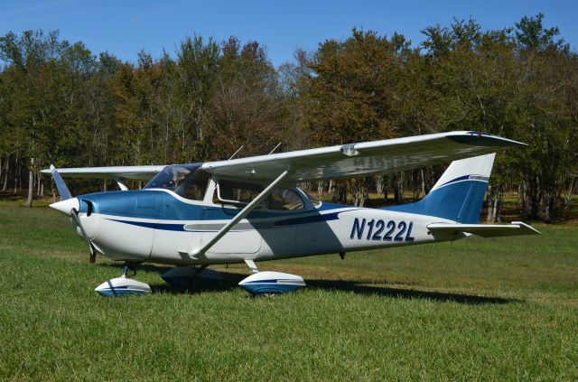 Cessna Skyhawk (N1222L) - Parked on the side of the grass strip at GA45 in Clarkesville, GA on 10-20-17