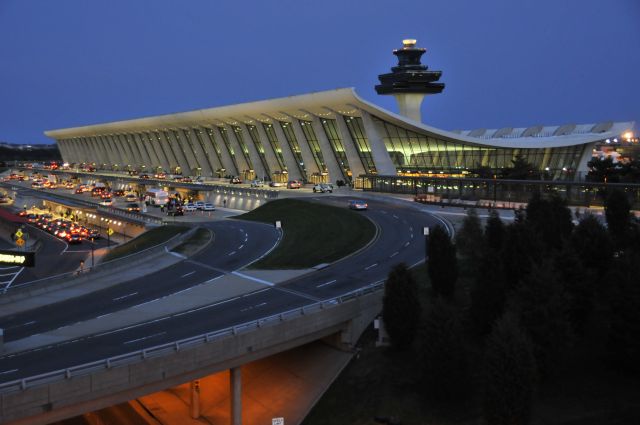 KIAD — - Washington Dulles International Airport on 4/10//2009.      a href=http://discussions.flightaware.com/profile.php?mode=viewprofile&u=269247  [ concord977 profile ]/a