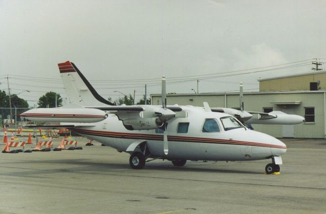 Mitsubishi MU-2 (C-FGEM)