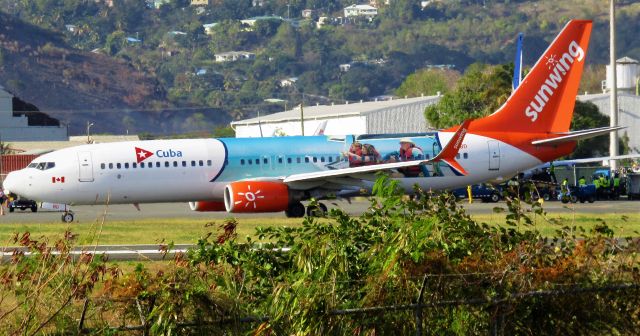 Boeing 737-800 (C-FDBD)