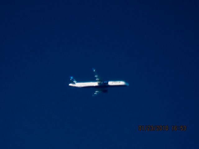Airbus A321 (N976JT)