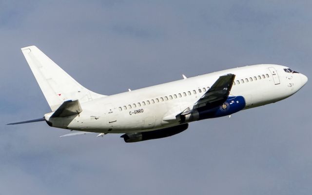 Boeing 737-200 (C-GNRD)