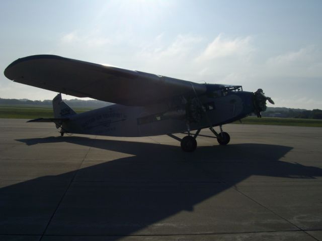 Ford Tri-Motor (NAC8407) - Ford Trimount at Ankeny,IA. 8-22-09