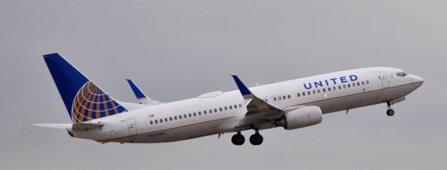 Boeing 737-900 (N33286)
