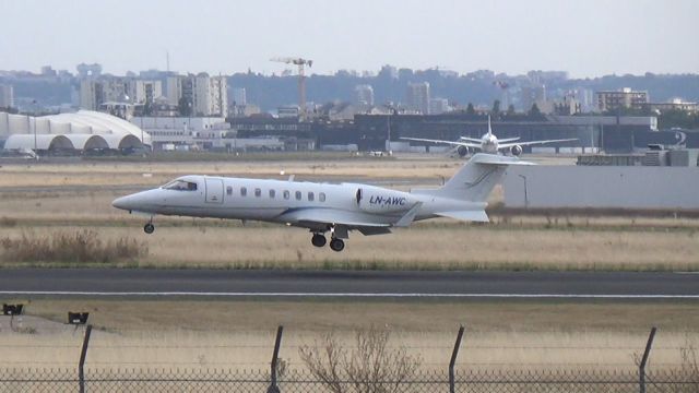 Learjet 45 (LN-AWC)