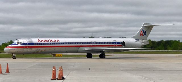 McDonnell Douglas MD-83 (N9630A)