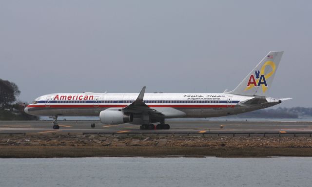 Boeing 757-200 (N690AA)