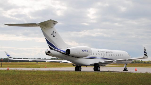 Bombardier Global Express (N111FK)