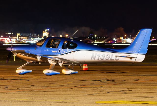 Cirrus SR22 Turbo (N139LC)