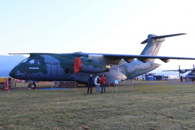 EMBRAER KC-390 (PT-ZNG)