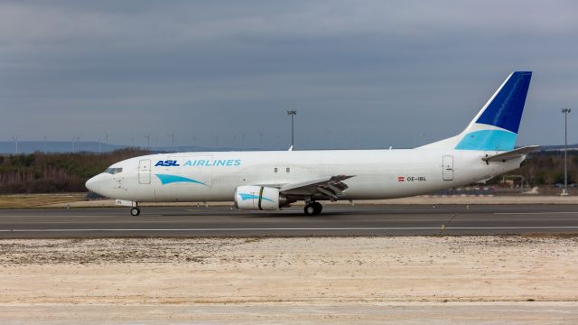 BOEING 737-400 (OE-IBL)