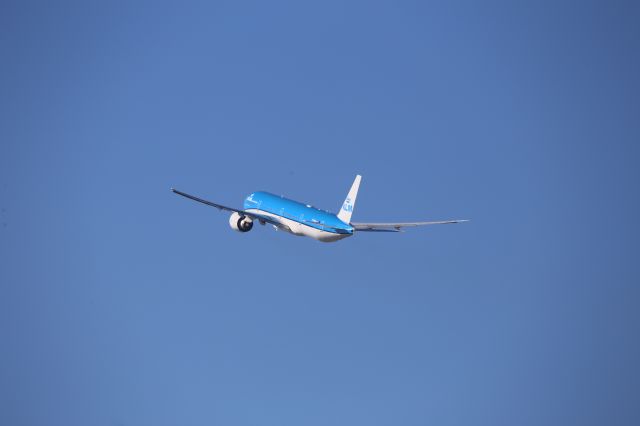 BOEING 777-300ER (PH-BVG)