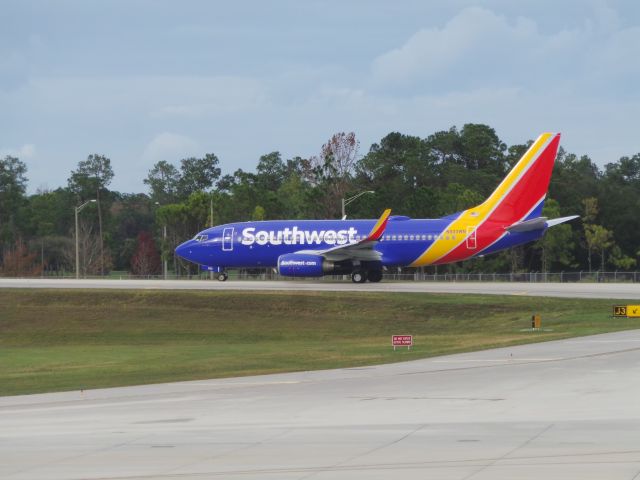 Boeing 737-700 (N933WN) - Southwest 3723 from taking off from MCO to MSY