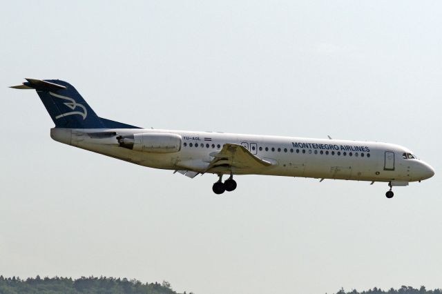 Fokker 100 (YU-AOL)