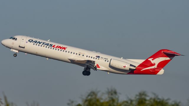 Fokker 100 (VH-NHG)
