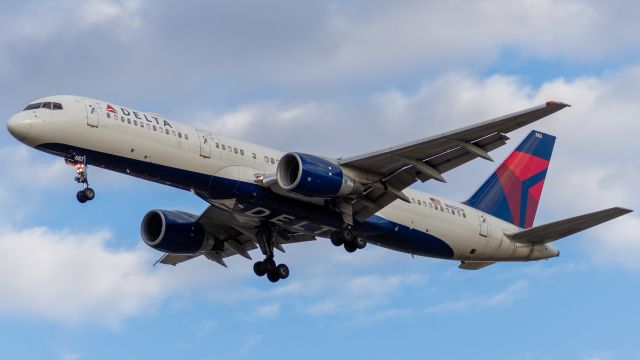 Boeing 757-200 (N682DA) - One of the many Delta 752's that Reno has seen for the last few months arriving from Atlanta (23 May, 2021)