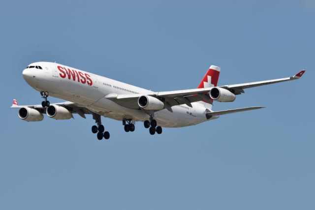 Airbus A340-300 (HB-JMI) - 28-C 07-18-22