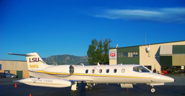 Learjet 35 (N611TA)