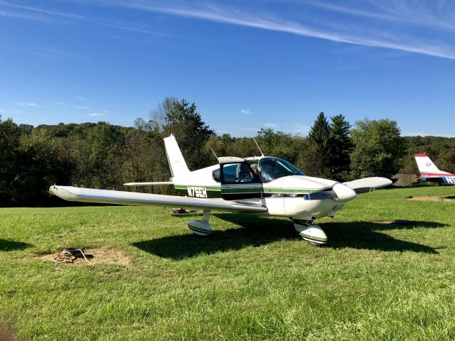 Piper Cherokee (N75EH)