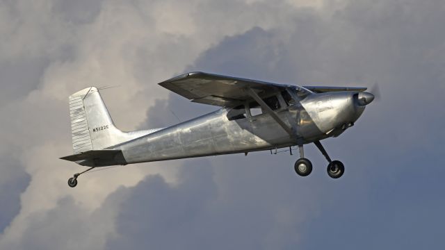 Cessna Skywagon 180 (N5122E) - Departing AirVenture on Runway 18R