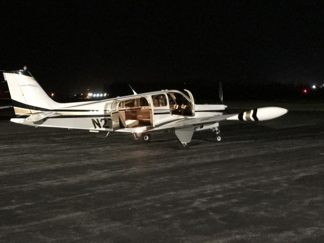 Beechcraft Bonanza (36) (N2718K)