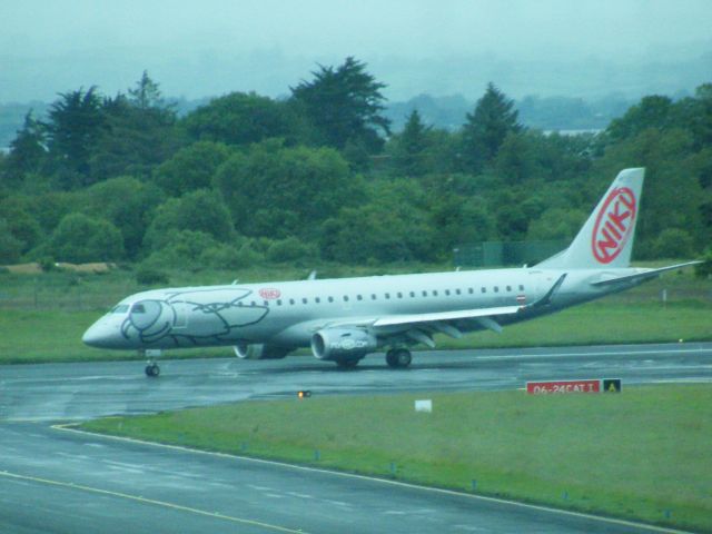 de Havilland Dash 8-400 (OE-IHC)