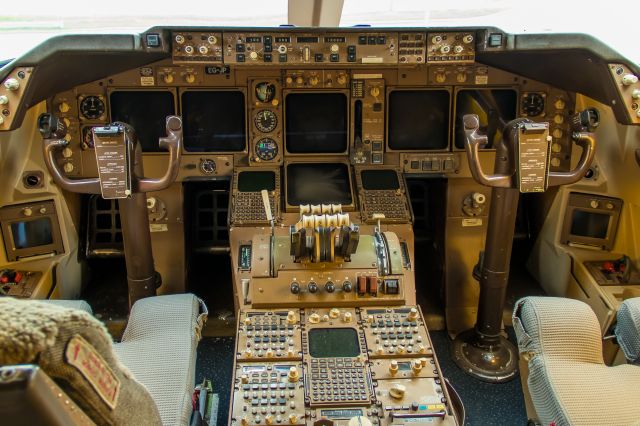 Boeing 747-400 (N661UA) - 17.08.2017 at Delta Airlines Museum in Atlanta