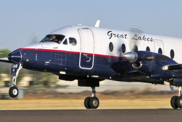 Beechcraft 1900 (N240GL)