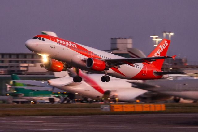 Airbus A320 (G-EZWB) - EZY2235, first flight of the day to Copenhagen 