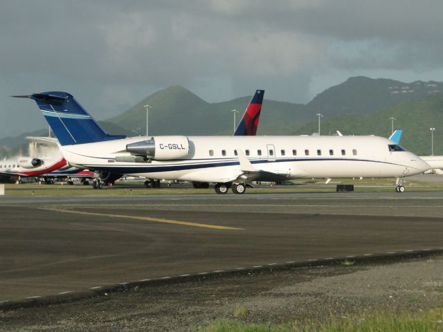 Canadair Regional Jet CRJ-200 (C-GSLL)