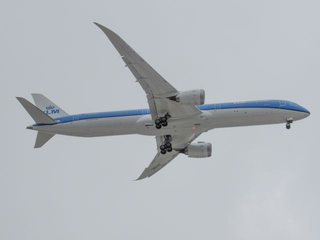 BOEING 787-10 Dreamliner (PH-BKC)