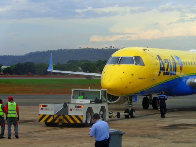 Embraer ERJ-190 (PR-AUA)