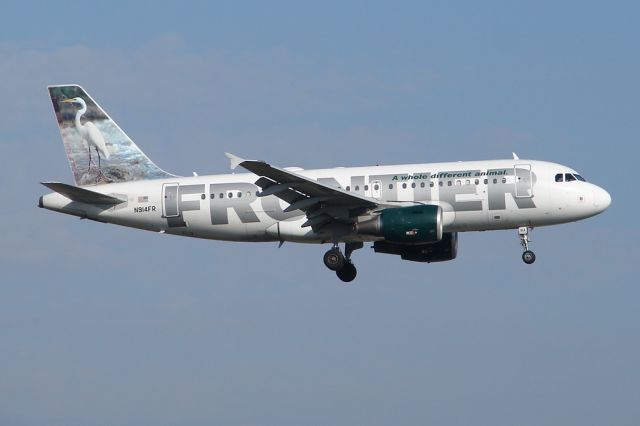 Airbus A319 (N914FR)
