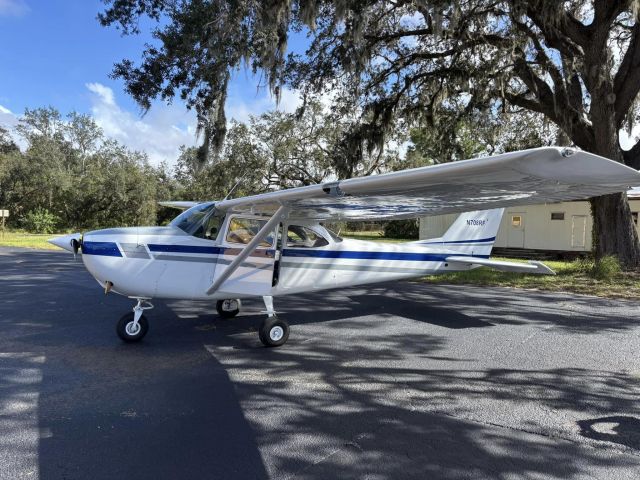 Cessna Skyhawk (N708RF)