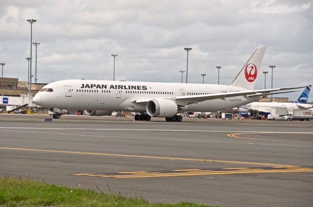 Boeing 787-9 Dreamliner (JA865J) - Non-stop B787-900 Dreamliner service to Tokyo Narita