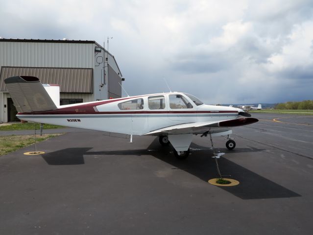 Beechcraft 35 Bonanza (N35EW) - A very nice Bonnie.