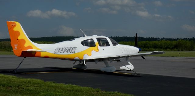 Cirrus SR-22 (N1123X) - Catching some tarmac time is this 2004 Cirrus SR22 in the Spring of 2025.